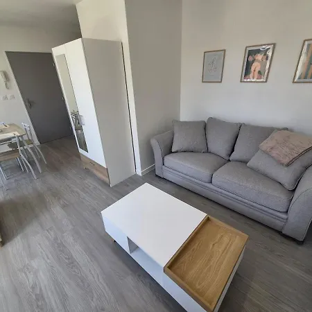 Apartment Lumineux, Au Coeur De Cognac, A Pied