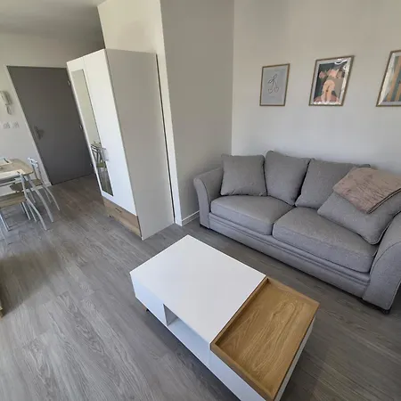 Lumineux, Au Coeur De Cognac, A Pied