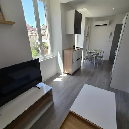 Lumineux, Au Coeur De Cognac, A Pied Apartment